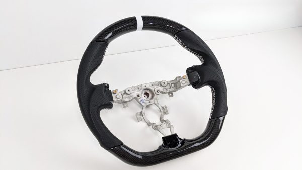 Carbon Fibre Leather Steering wheel White Stitching / White Centre Line for Nissan 370Z 2008+