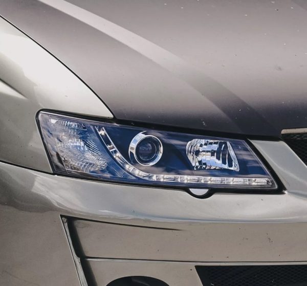 Black DRL LED Projector Head Lights for 02-04 Holden Commodore VY UTE headlights